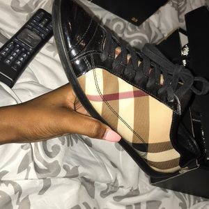 Burberry women’s shoes